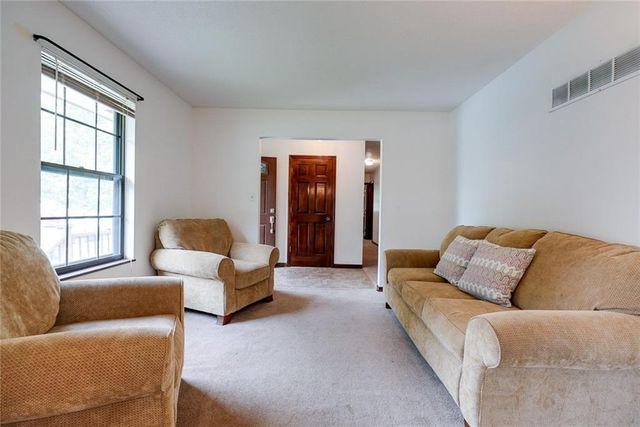 1104 SW MIC-O-SAY Drive, Blue Springs, MO 64015