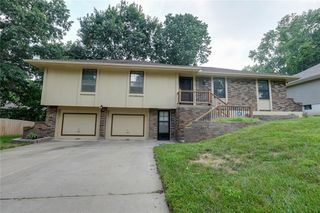 1104 SW MIC-O-SAY Drive, Blue Springs, MO 64015