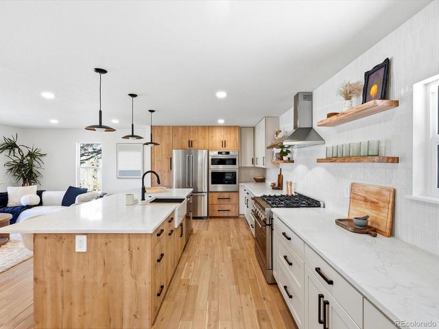 7948 S Wabash Court, Centennial, CO 80112