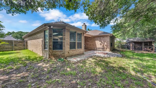 2205 Country Brook Drive, Weatherford, TX 76087