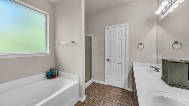 2205 Country Brook Drive, Weatherford, TX 76087