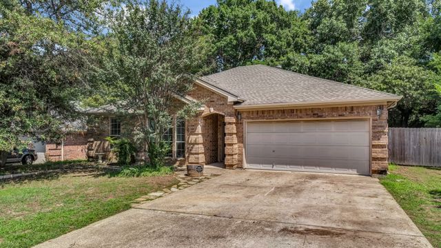 2205 Country Brook Drive, Weatherford, TX 76087