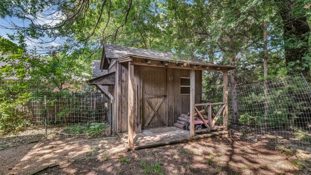 2205 Country Brook Drive, Weatherford, TX 76087