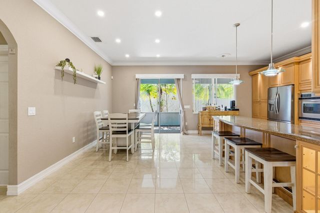 2570 SE 4th Place, Homestead, FL 33033