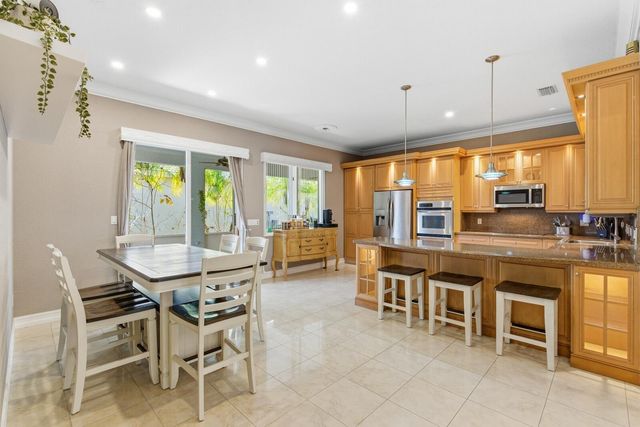 2570 SE 4th Place, Homestead, FL 33033