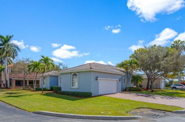 2570 SE 4th Place, Homestead, FL 33033