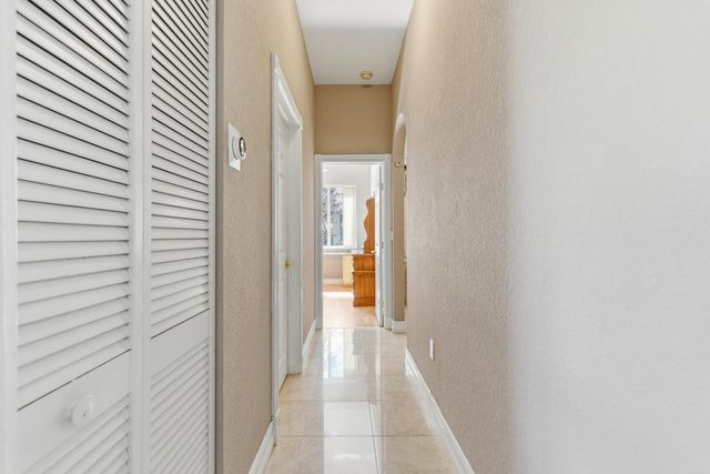 2570 SE 4th Place, Homestead, FL 33033