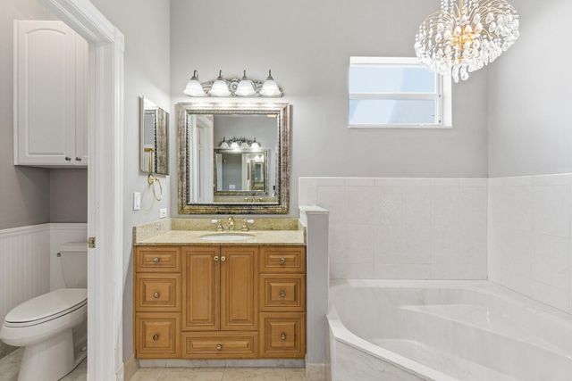 2570 SE 4th Place, Homestead, FL 33033