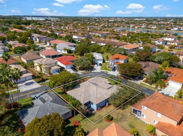 2570 SE 4th Place, Homestead, FL 33033