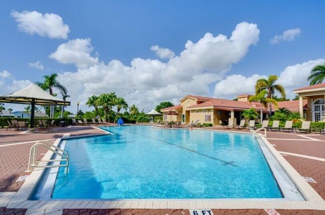 2570 SE 4th Place, Homestead, FL 33033