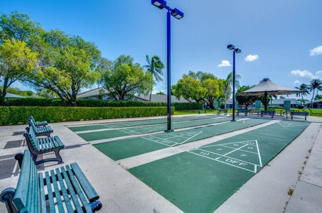2570 SE 4th Place, Homestead, FL 33033