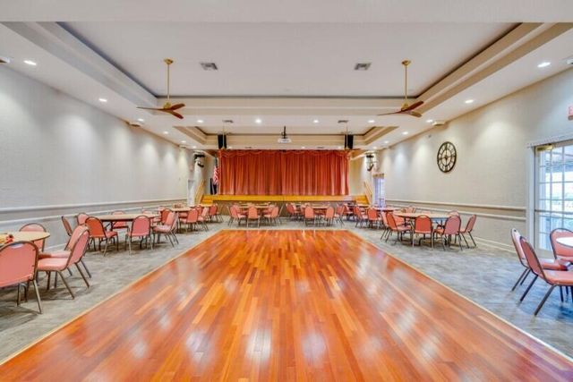 2570 SE 4th Place, Homestead, FL 33033