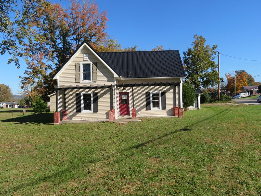 10 W Church Street, Stanton, KY 40380