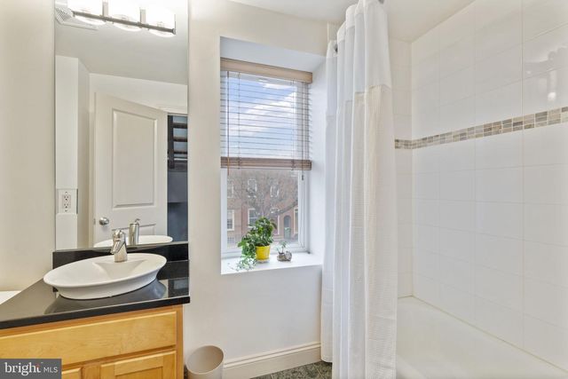 1101 S CLINTON ST, Baltimore, MD 21224