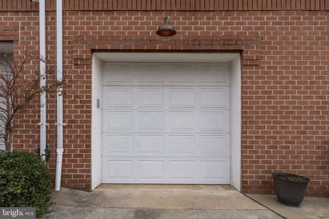 1101 S CLINTON ST, Baltimore, MD 21224