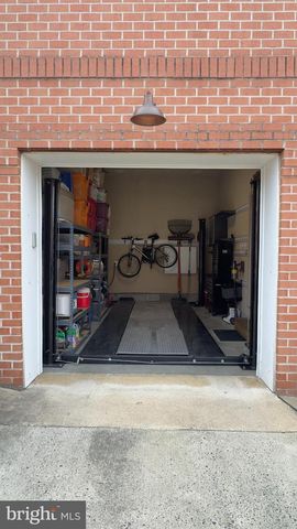 1101 S CLINTON ST, Baltimore, MD 21224