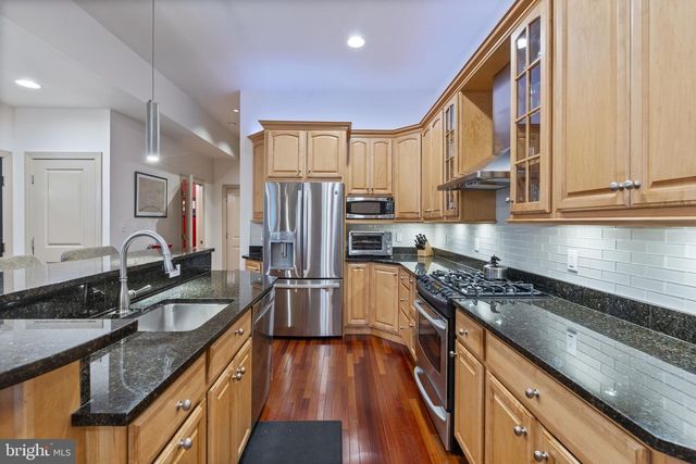 1101 S CLINTON ST, Baltimore, MD 21224