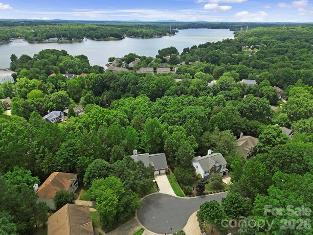 14338 Crown Harbor Drive, Charlotte, NC 28278