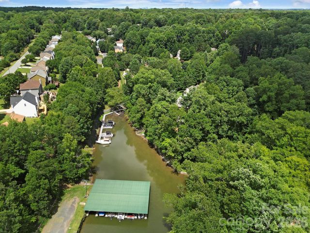 14338 Crown Harbor Drive, Charlotte, NC 28278