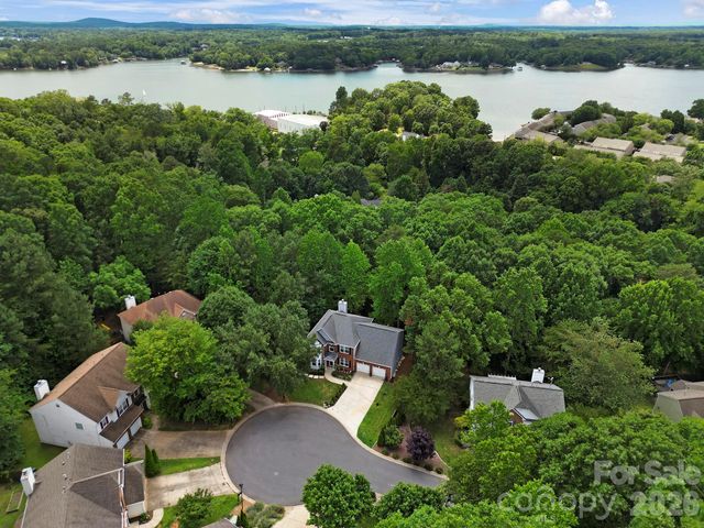 14338 Crown Harbor Drive, Charlotte, NC 28278