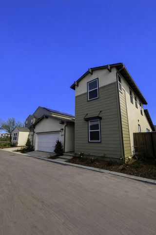 4177 Agnes Lane, Madera, CA 93636