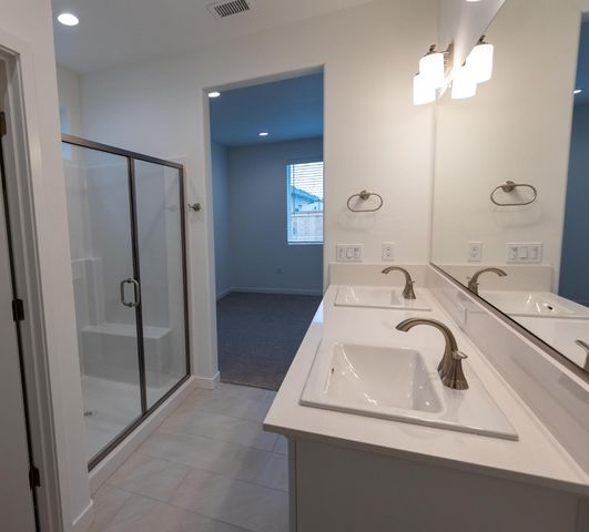 4177 Agnes Lane, Madera, CA 93636