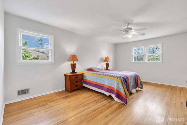 8 Queens Place, Old Bridge, NJ 08857