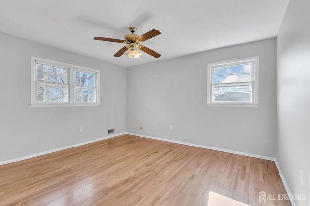 8 Queens Place, Old Bridge, NJ 08857