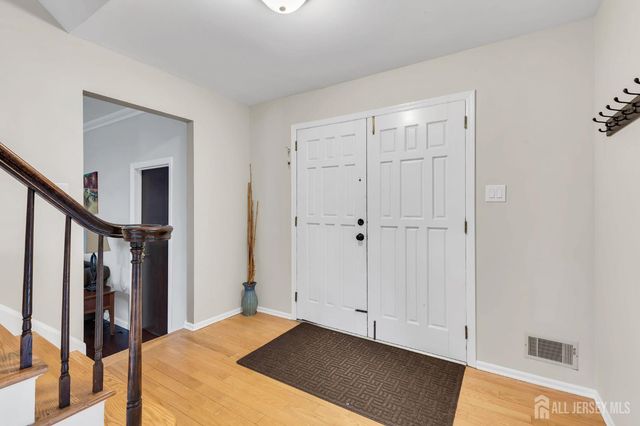 8 Queens Place, Old Bridge, NJ 08857