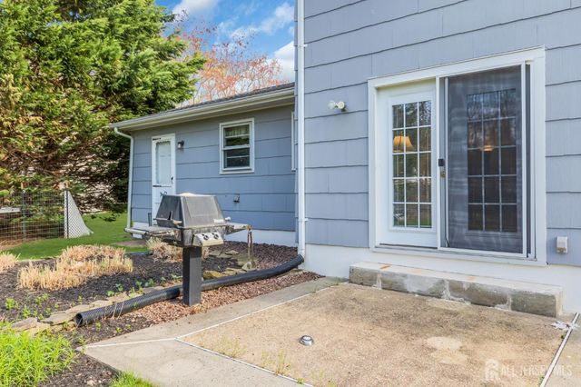 8 Queens Place, Old Bridge, NJ 08857