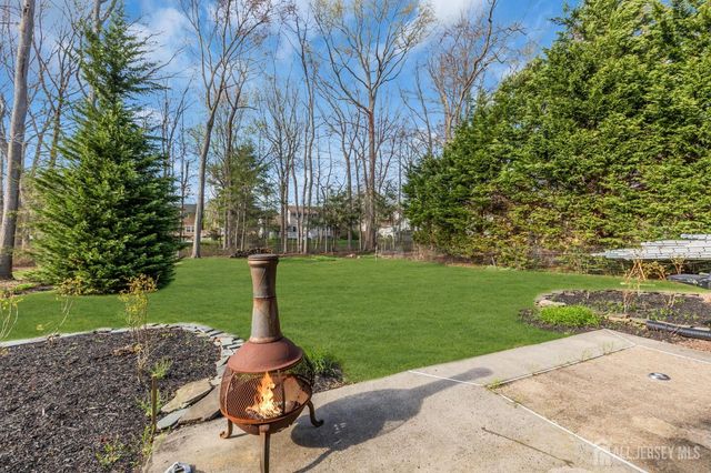 8 Queens Place, Old Bridge, NJ 08857