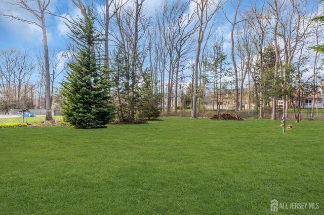 8 Queens Place, Old Bridge, NJ 08857