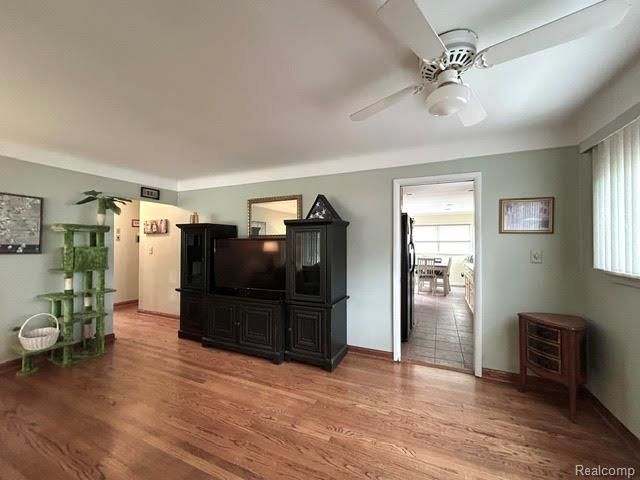 29701 Sherry Avenue, Madison Heights, MI 48071