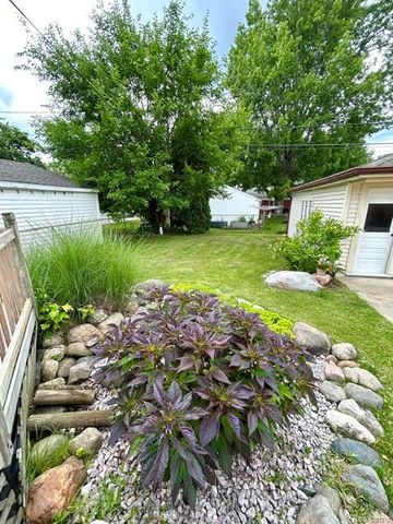29701 Sherry Avenue, Madison Heights, MI 48071