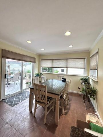 29701 Sherry Avenue, Madison Heights, MI 48071
