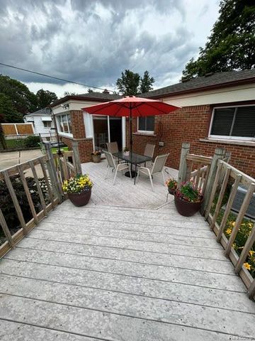 29701 Sherry Avenue, Madison Heights, MI 48071