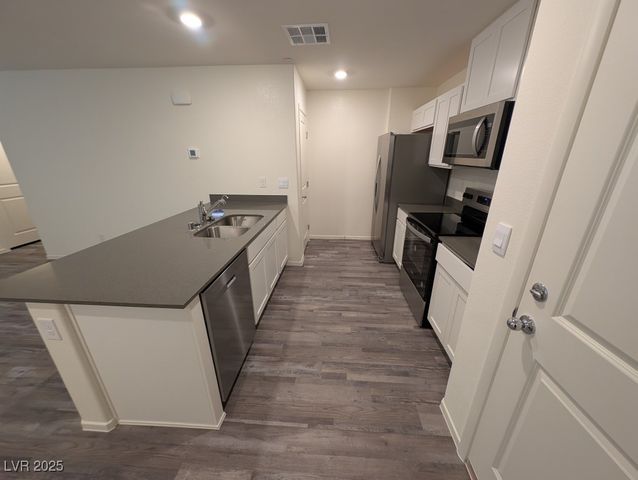 5009 Hunter Mesa Avenue, Las Vegas, NV 89139
