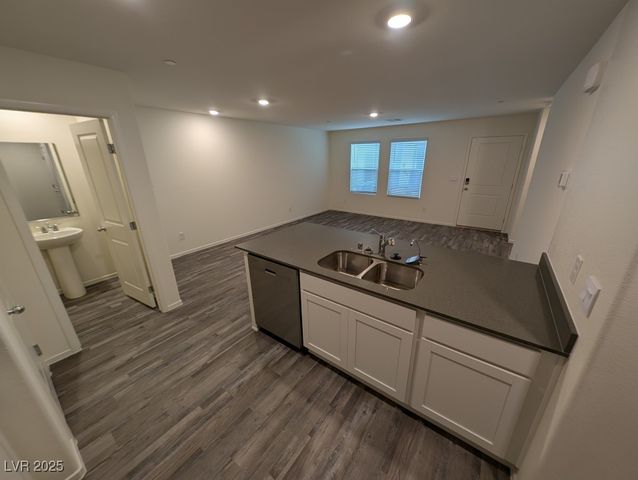 5009 Hunter Mesa Avenue, Las Vegas, NV 89139