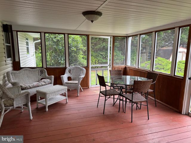 208 MAGOTHY BEACH RD, Pasadena, MD 21122