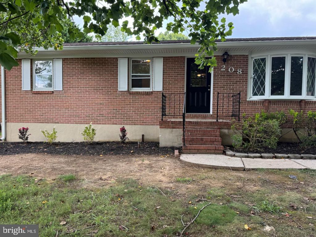 208 MAGOTHY BEACH RD, Pasadena, MD 21122