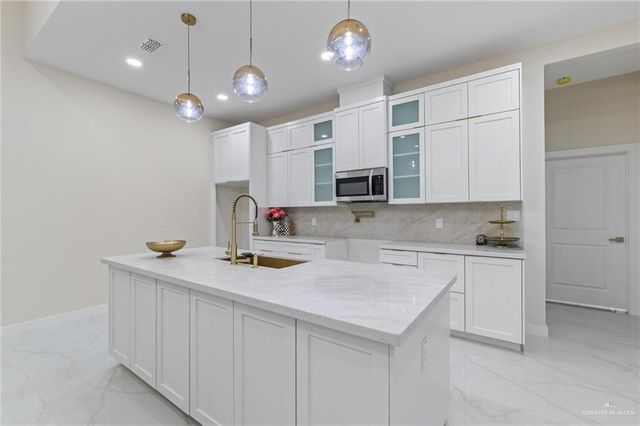 5212 Shalom Drive, Edinburg, TX 78539