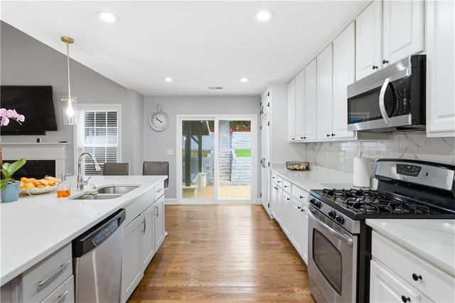 1041 Soaring Drive, Marietta, GA 30062