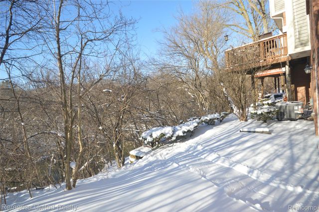 42965 River Bend Drive, Plymouth Charter Township, MI 48170