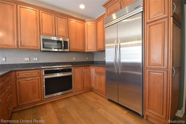 42965 River Bend Drive, Plymouth Charter Township, MI 48170