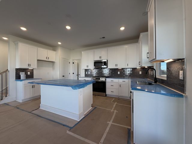 104 Hamilton Ln, Lebanon, TN 37087