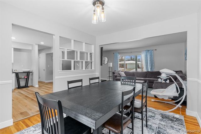 1111 Trotwood Lane, Flint, MI 48507