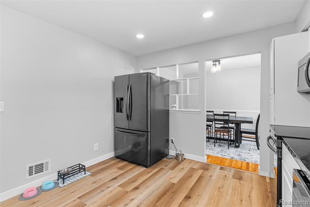 1111 Trotwood Lane, Flint, MI 48507