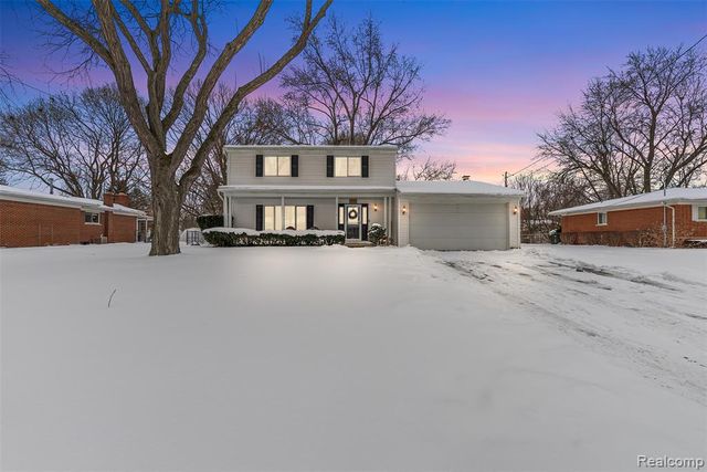 1111 Trotwood Lane, Flint, MI 48507