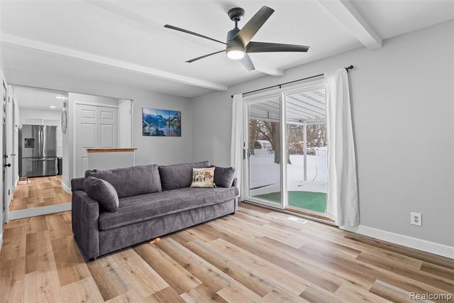 1111 Trotwood Lane, Flint, MI 48507