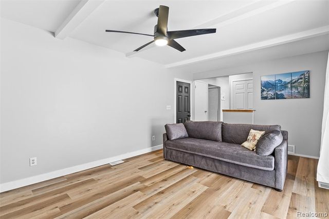 1111 Trotwood Lane, Flint, MI 48507